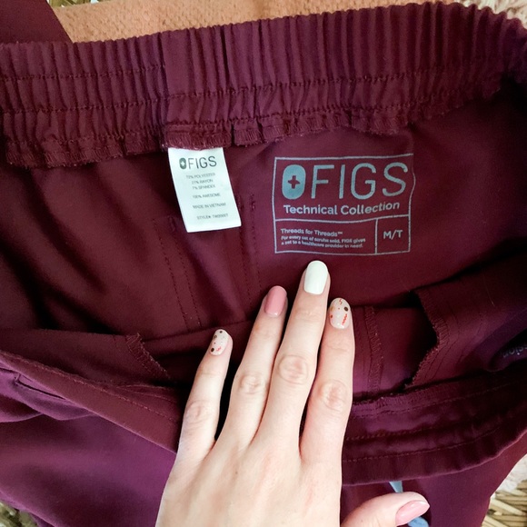 Figs Yola Skinny Scrub Pant in Maroon size Medium Tall - Picture 3 of 4